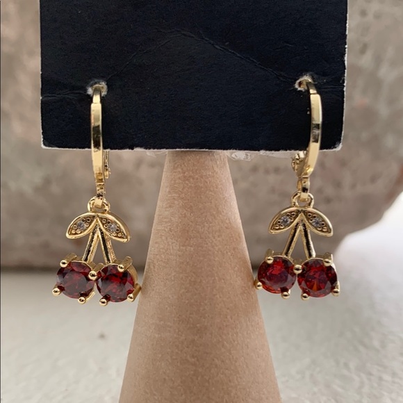 Jewelry - Elegant Gold Cherry Earrings